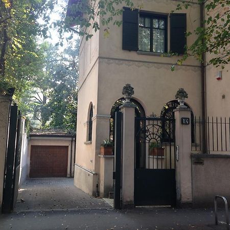 Suite Home Milano Fiera ภายนอก รูปภาพ