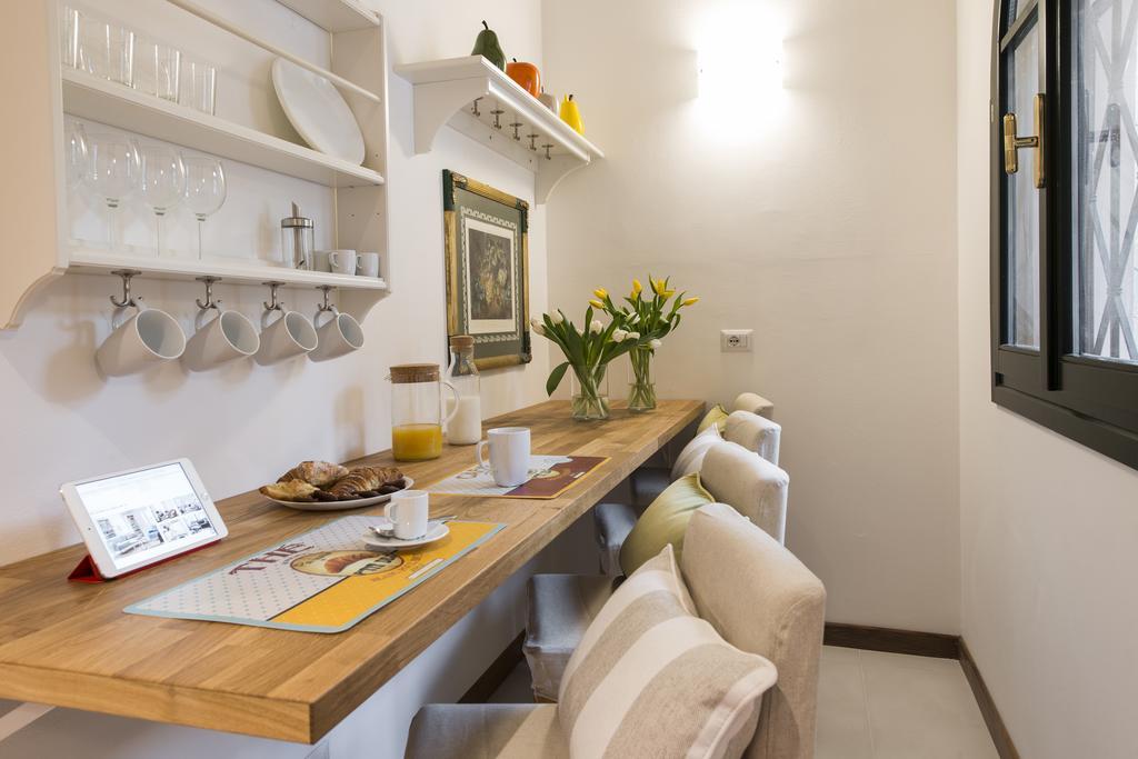 Suite Home Milano Fiera ภายนอก รูปภาพ